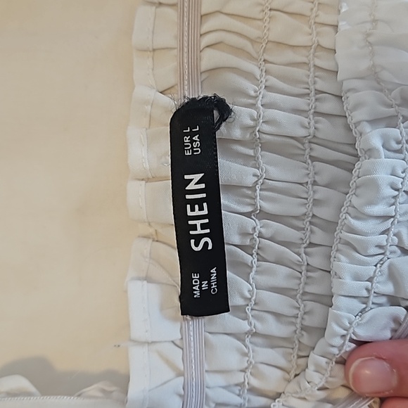 🩴White Spaghetti Stap Crop Top Size L - Picture 2 of 6